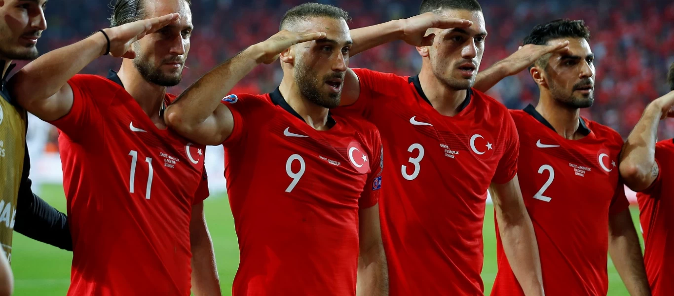 Προκλητική απόφαση της ΟΥΕΦΑ: Δεν τιμωρούνται οι Τούρκοι αθλητές που «χαιρέτισαν» στρατιωτικά σε αθλητικές διοργανώσεις